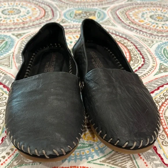 Adam Tucker Shoes Adam Tucker By Me Too Leather Flats Size